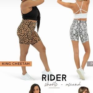 Balance athletica rider short in king cheetah